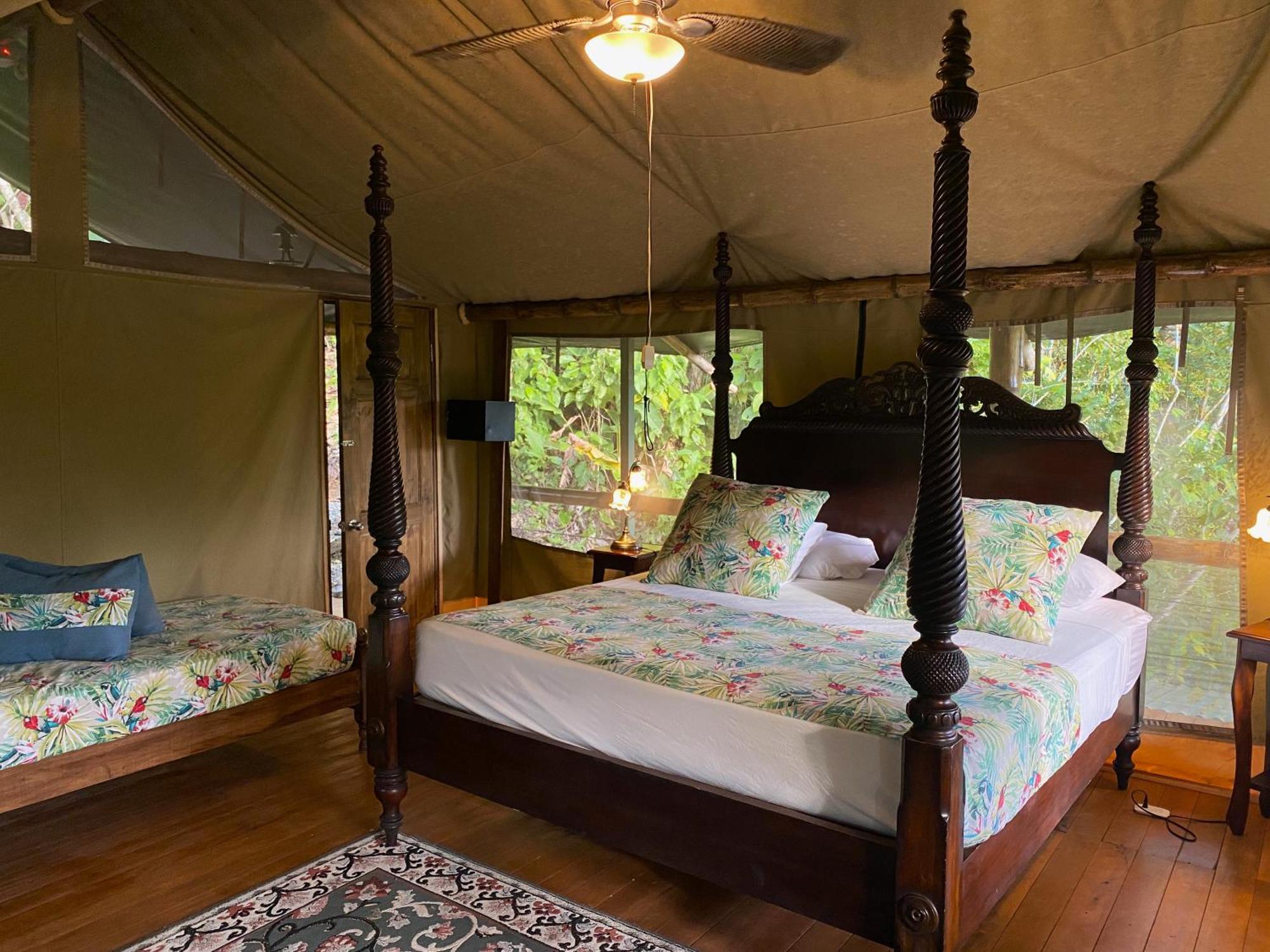 Colina Secreta - Glamping And Villas Puerto Viejo de Talamanca Exterior photo