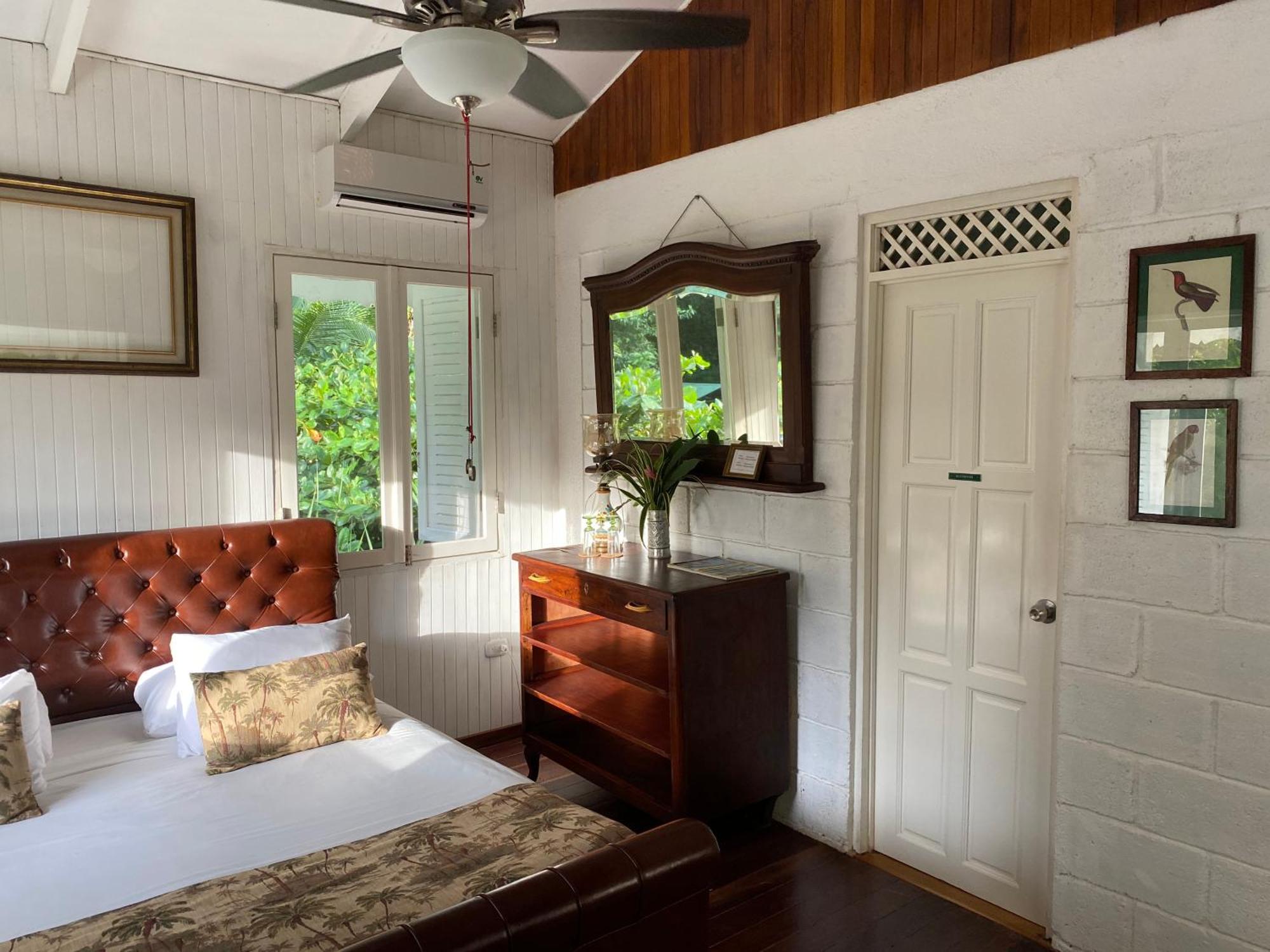 Colina Secreta - Glamping And Villas Puerto Viejo de Talamanca Exterior photo